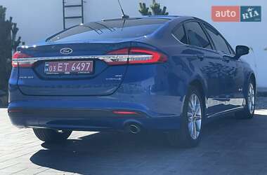 Седан Ford Fusion 2017 в 