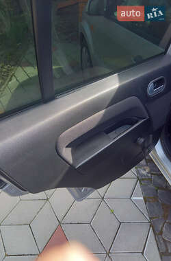 Хэтчбек Ford Fusion 2009 в 