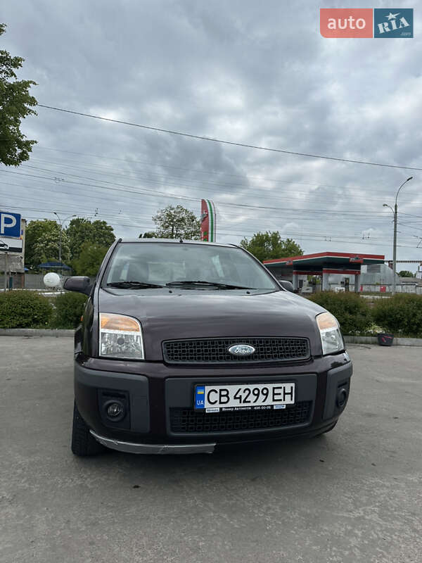 Хэтчбек Ford Fusion 2008 в Чернигове