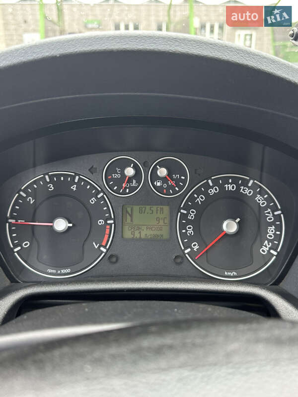 Хэтчбек Ford Fusion 2008 в Чернигове