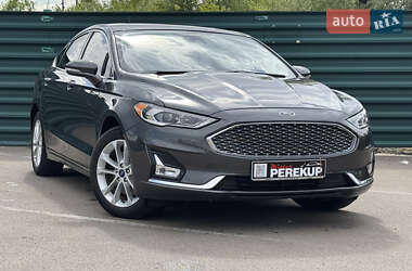 Седан Ford Fusion 2019 в Києві