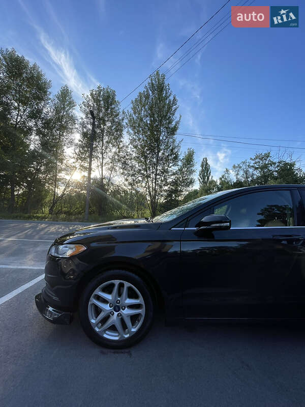 Седан Ford Fusion 2014 в Чернигове