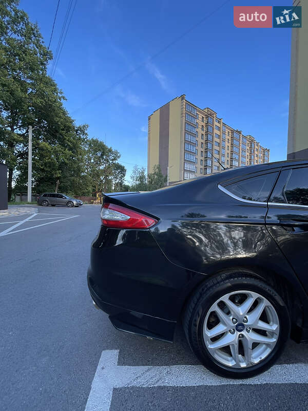Седан Ford Fusion 2014 в Чернигове