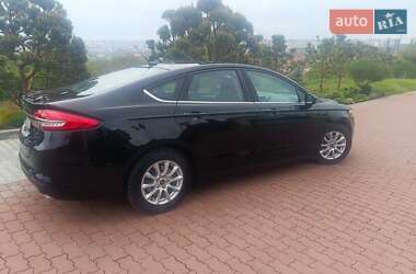 Седан Ford Fusion 2018 в 