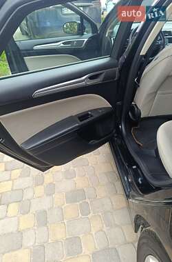 Седан Ford Fusion 2018 в 
