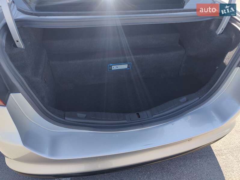 Седан Ford Fusion 2015 в Днепре