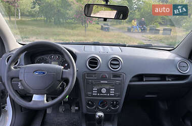 Хэтчбек Ford Fusion 2010 в 