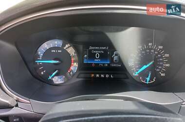 Седан Ford Fusion 2016 в 