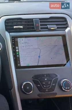 Седан Ford Fusion 2016 в 