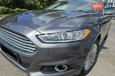 Седан Ford Fusion 2014 в 