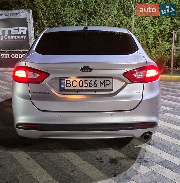 Седан Ford Fusion 2014 в Львове