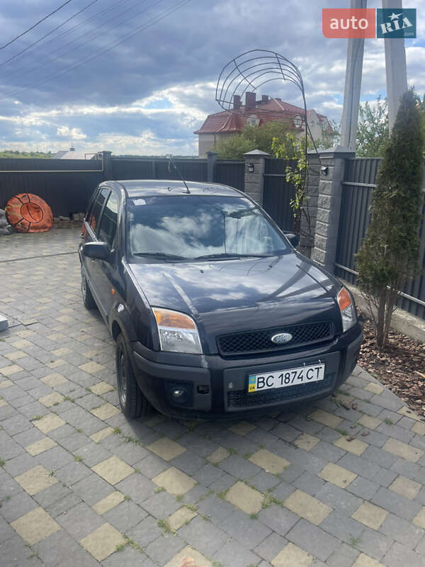 Хетчбек Ford Fusion 2008 в 
