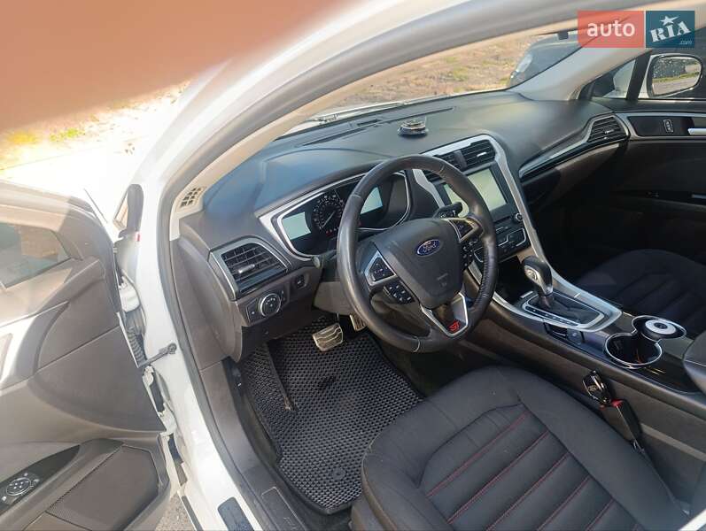 Седан Ford Fusion 2015 в Ахтырке