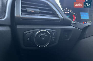 Седан Ford Fusion 2015 в 