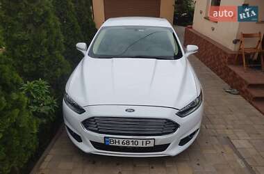 Седан Ford Fusion 2014 в 