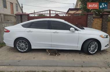 Седан Ford Fusion 2014 в 