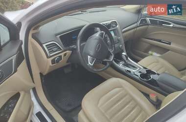 Седан Ford Fusion 2014 в 