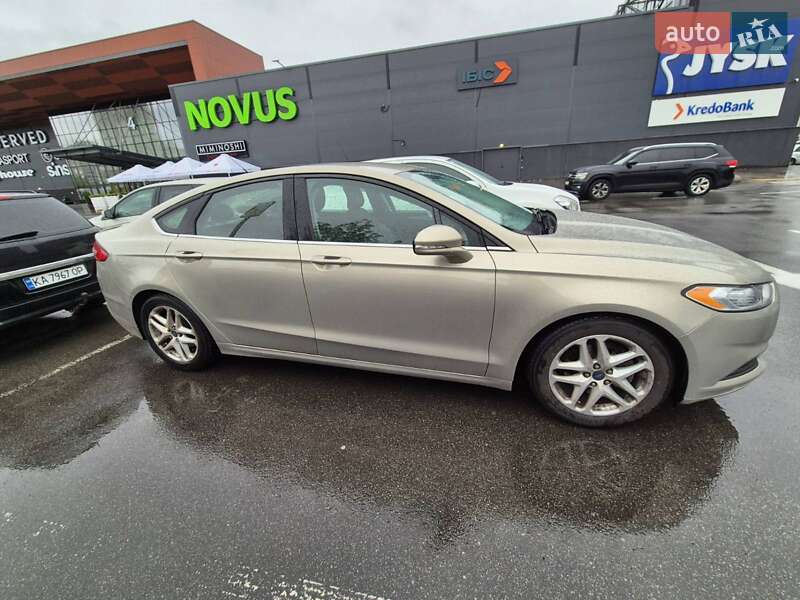 Седан Ford Fusion 2015 в Києві