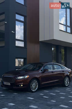 Седан Ford Fusion 2015 в 