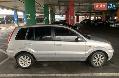 Хетчбек Ford Fusion 2010 в Києві