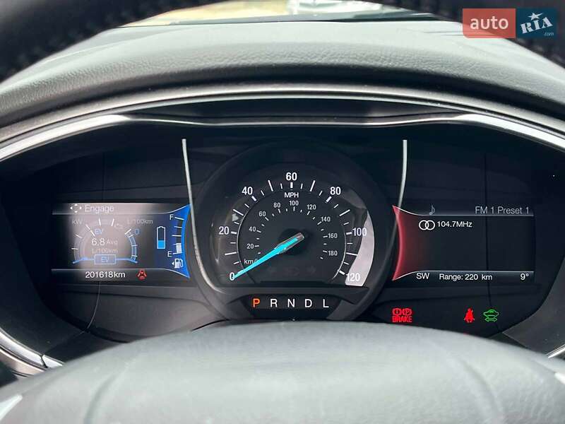 Седан Ford Fusion 2017 в Львове