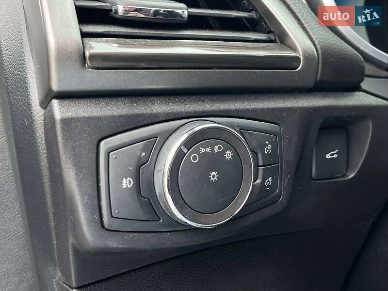 Седан Ford Fusion 2017 в Львове