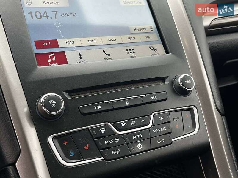 Седан Ford Fusion 2017 в Львове
