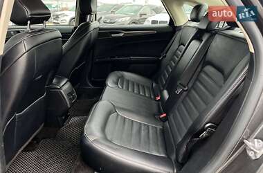 Седан Ford Fusion 2017 в 