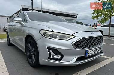 Седан Ford Fusion 2016 в Мукачево