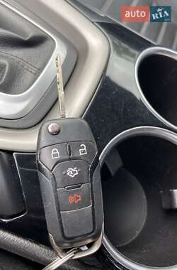 Седан Ford Fusion 2012 в 