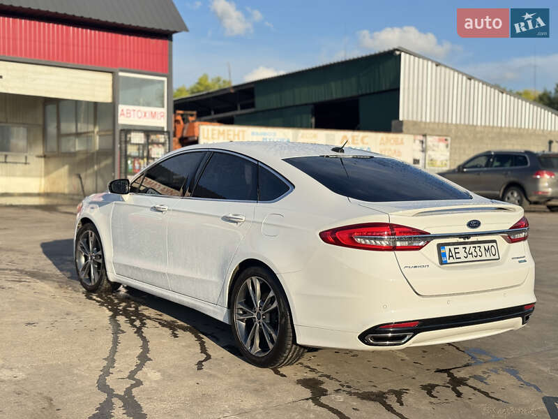 Седан Ford Fusion 2017 в Дніпрі