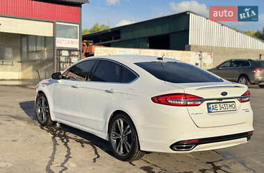 Седан Ford Fusion 2017 в 