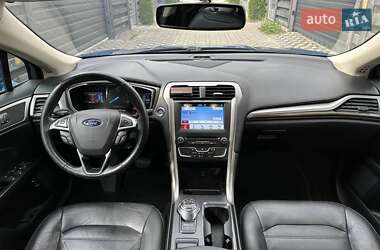 Седан Ford Fusion 2017 в 