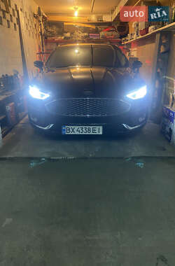 Седан Ford Fusion 2018 в 