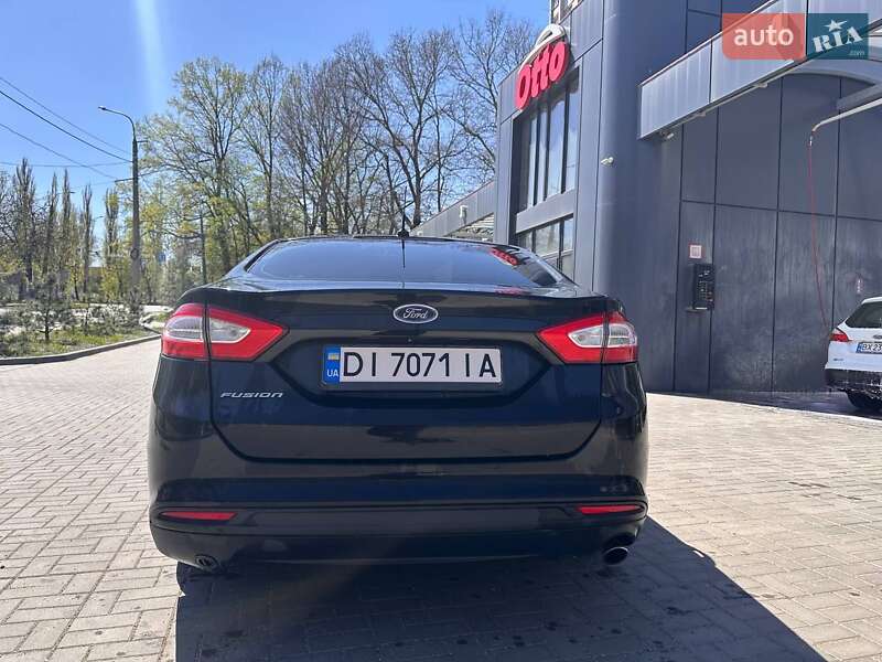 Седан Ford Fusion 2014 в Хмельницькому
