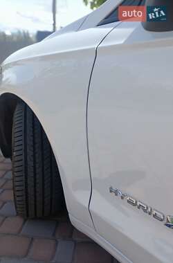 Седан Ford Fusion 2017 в 