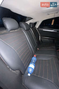 Седан Ford Fusion 2014 в 