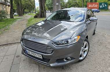 Седан Ford Fusion 2013 в 