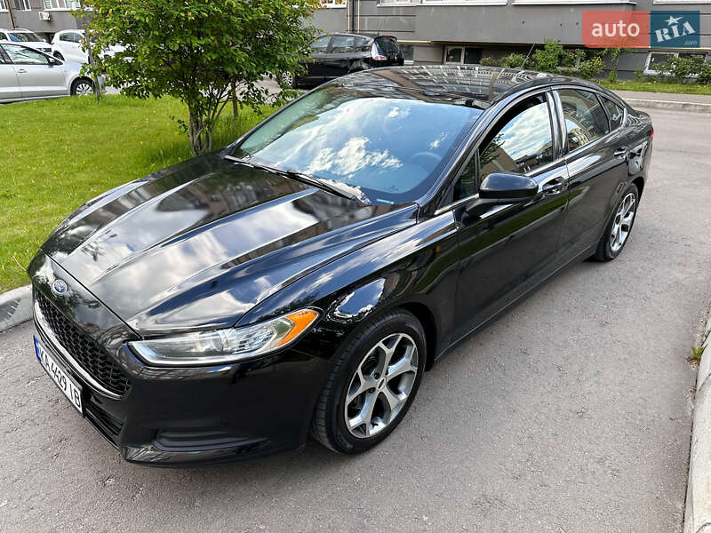 Седан Ford Fusion 2014 в 