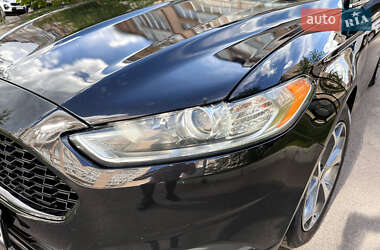 Седан Ford Fusion 2014 в 