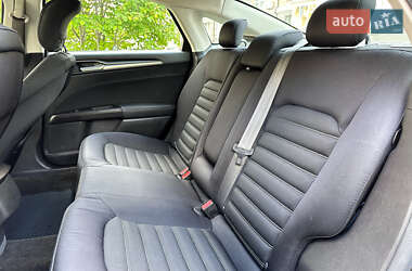 Седан Ford Fusion 2014 в 