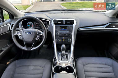 Седан Ford Fusion 2014 в 