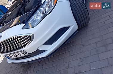 Седан Ford Fusion 2017 в 