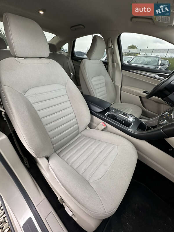 Седан Ford Fusion 2016 в Ивано-Франковске