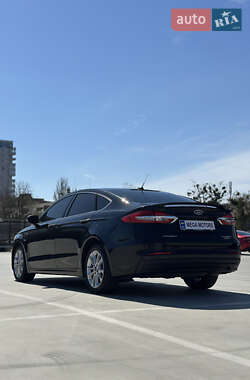Седан Ford Fusion 2020 в 