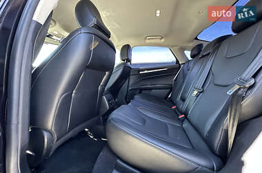 Седан Ford Fusion 2020 в 
