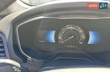 Седан Ford Fusion 2020 в 
