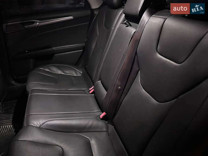 Седан Ford Fusion 2012 в Сумах