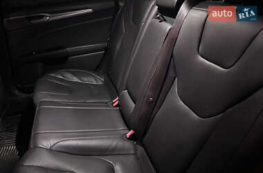 Седан Ford Fusion 2012 в 