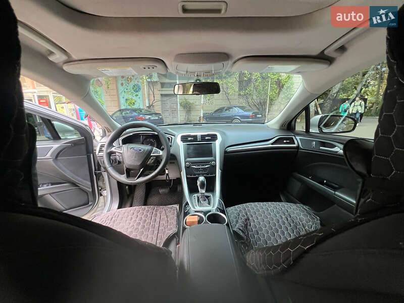 Седан Ford Fusion 2013 в Одесі